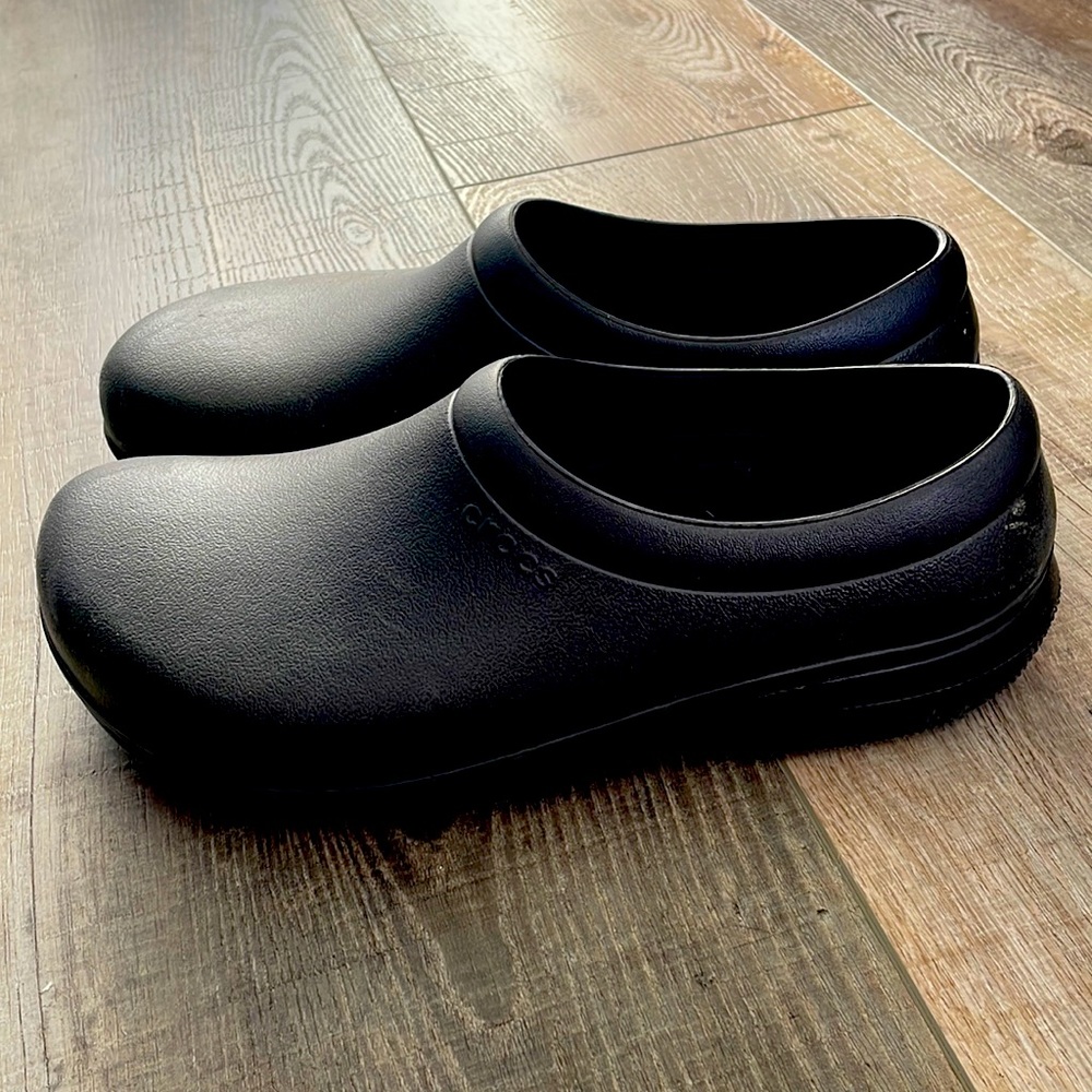 Size 11 Crocs mens (13 womens) worn twice